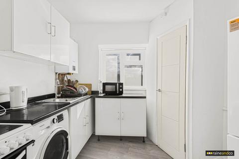 undefined, Birchwood Avenue, Hatfield