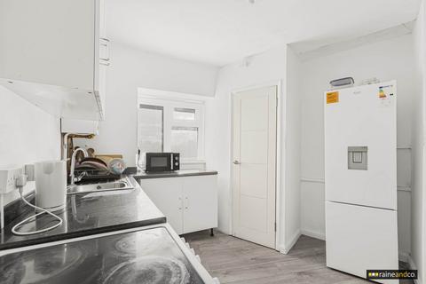 undefined, Birchwood Avenue, Hatfield