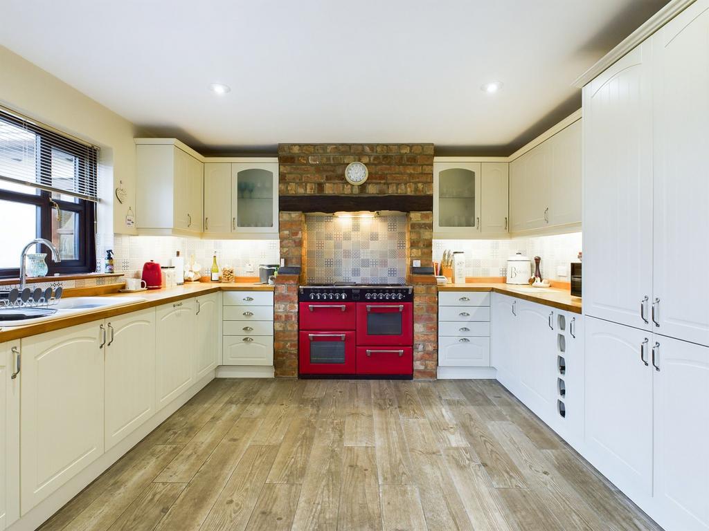 Kitchen/Breakfast Room