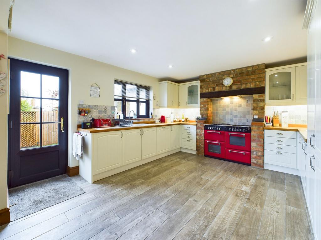 Kitchen/Breakfast Room