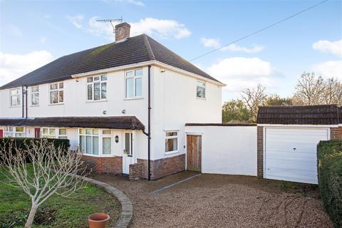 3 bedroom semi-detached house to rent, Hilley Field Lane, Fetcham