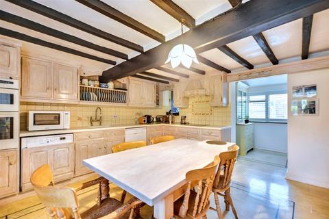 4 bedroom cottage for sale, Church Lane, Attenborough, Nottingham