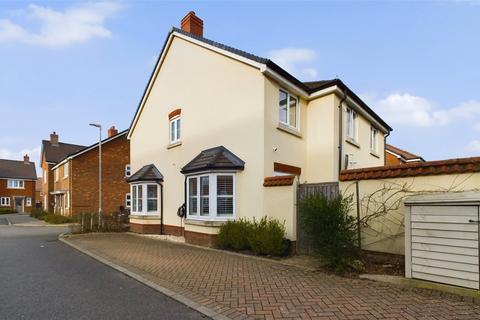 3 bedroom semi-detached house for sale, Millway Furlong, Aylesbury HP17