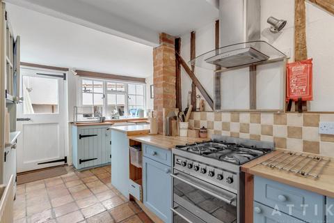 3 bedroom cottage for sale, The Street, Heveningham