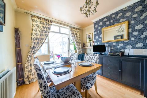 33 Roslin Way, Bromley, BR1 4QS