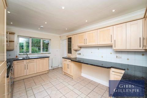 5 bedroom detached house to rent, The Drive, Ickenham, UB10