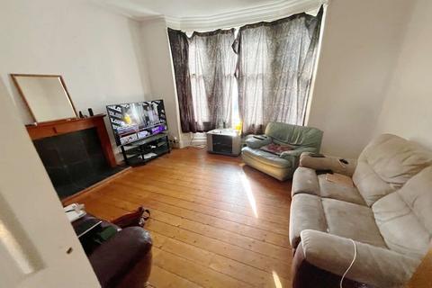 1 bedroom flat for sale, Ladysmill, Birnam Place, Falkirk FK2