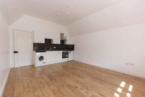 2 bedroom flat to rent, The Hoystings, Old Dover Road, Canterbury