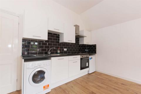 2 bedroom flat to rent, The Hoystings, Old Dover Road, Canterbury