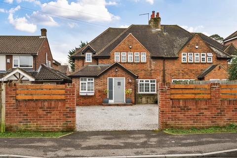 4 bedroom semi-detached house for sale, Mayflower Way, Beaconsfield, HP9