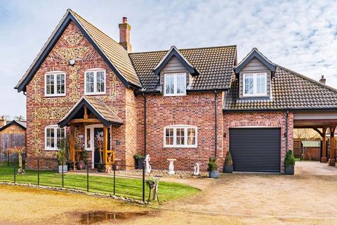 4 bedroom detached house for sale, Honeybee Grove, Saham Toney