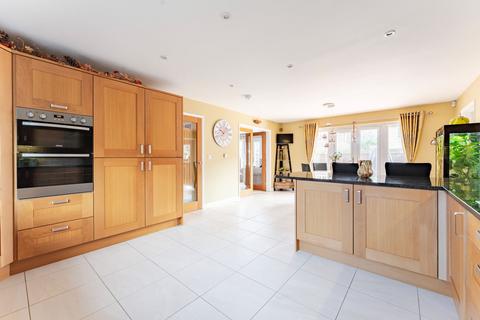 4 bedroom detached house for sale, Honeybee Grove, Saham Toney