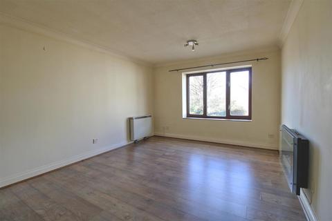 1 bedroom flat for sale, Edinburgh Court, King's Lynn