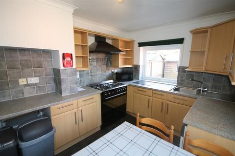 4 bedroom end of terrace house for sale, Gordon Road, Canterbury