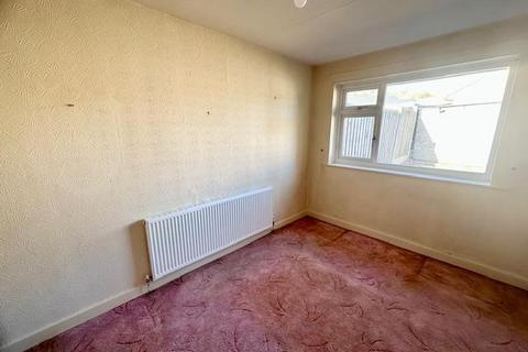 2 bedroom semi-detached bungalow for sale, Belgrave Gardens, Claremount, Halifax