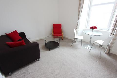 1 bedroom flat to rent, Albert Street, Edinburgh EH7