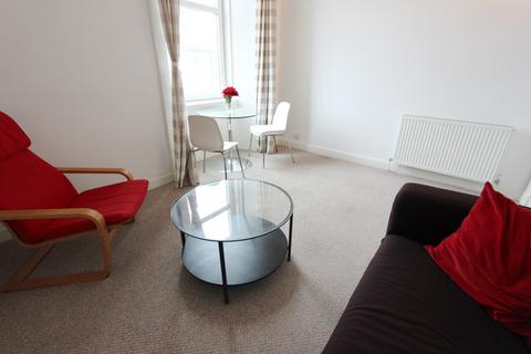 1 bedroom flat to rent, Albert Street, Edinburgh EH7