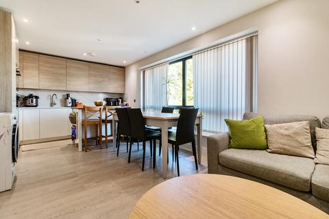 2 bedroom flat for sale, The Vale, London NW11