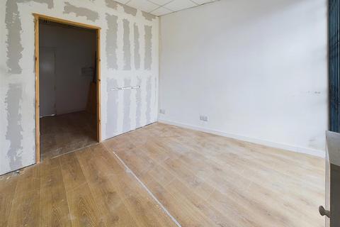 Property to rent, Durham Road, Gateshead NE9