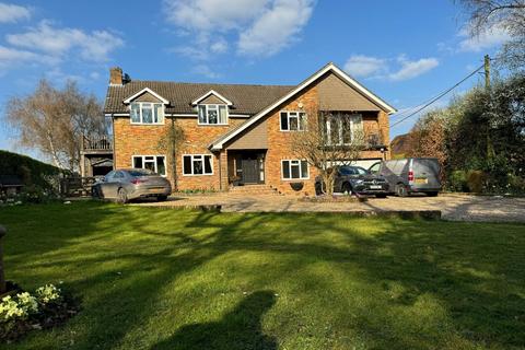 Rose Cottage Hogpits Bottom, Flaunden, Hemel Hempstead, HP3 0PX