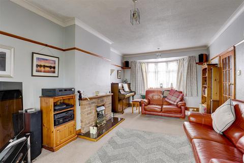 3 bedroom detached house for sale, Hillview Road, Carlton NG4