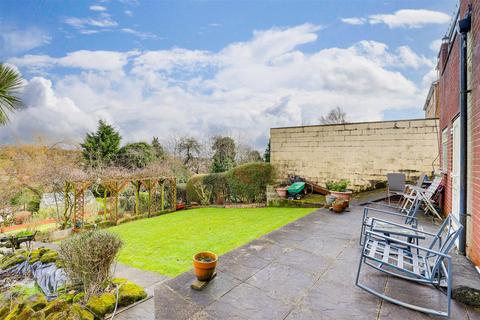 3 bedroom detached house for sale, Hillview Road, Carlton NG4