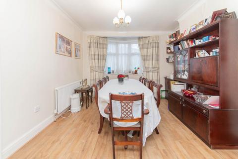 3 bedroom semi-detached house for sale, Cranmer Road, Edgware