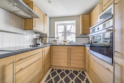 2 bedroom flat for sale, Crowborough Hill, Crowborough