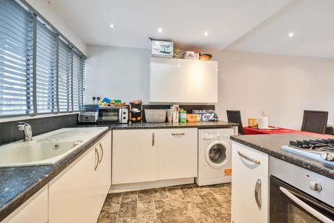 64 Peerless Drive, Harefield, Uxbridge, UB9 6JG