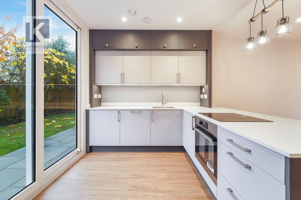 Ewell Park Way, Ewell - KT17 2 NP