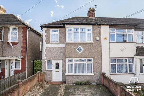 3 bedroom semi-detached house for sale, Western Avenue, Dagenham