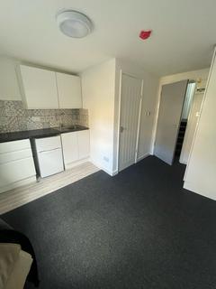 Studio to rent, Bodney Road, London E8