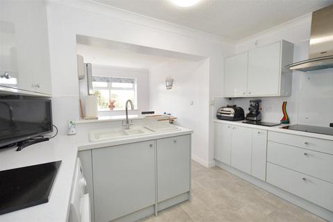 3 bedroom detached bungalow for sale, Ridgeway, Cromer