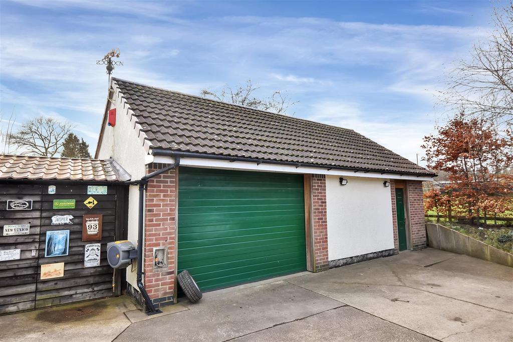 Garage workshop