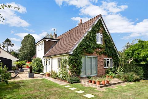 4 bedroom detached house for sale, Top Street, Elston, Newark