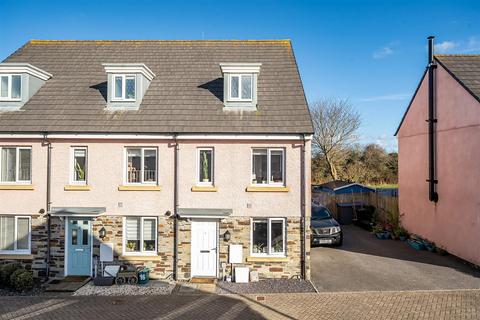 3 bedroom end of terrace house for sale, Wilson Close, Newquay TR7