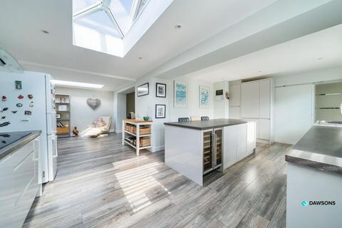 3 bedroom detached house for sale, Eastmoor Park Crescent, West Cross, Swansea
