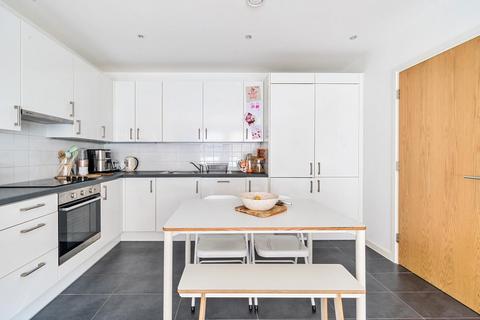 2 bedroom flat for sale, Miles Road, Hornsey