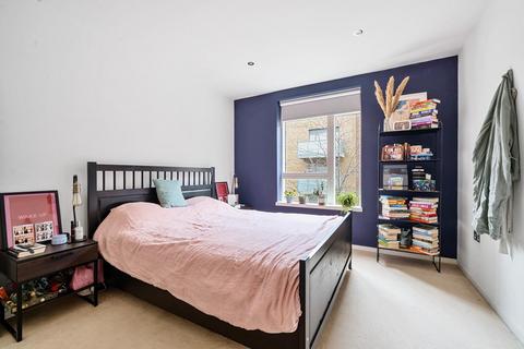 2 bedroom flat for sale, Miles Road, Hornsey