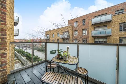 2 bedroom flat for sale, Miles Road, Hornsey