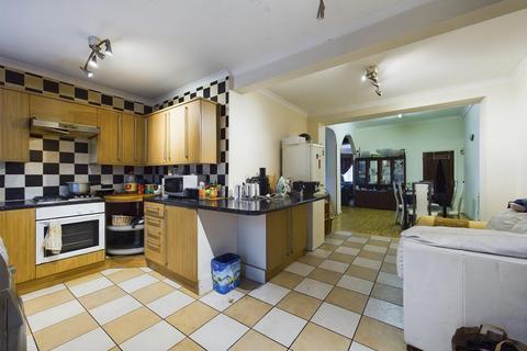 6 bedroom terraced house for sale, Crowland Road, London