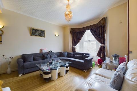 6 bedroom terraced house for sale, Crowland Road, London