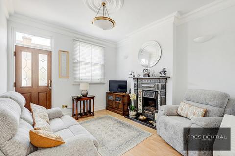 2 bedroom semi-detached house for sale, Buckhurst Hill IG9