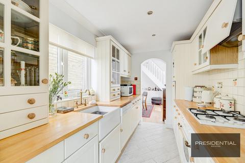 2 bedroom semi-detached house for sale, Buckhurst Hill IG9