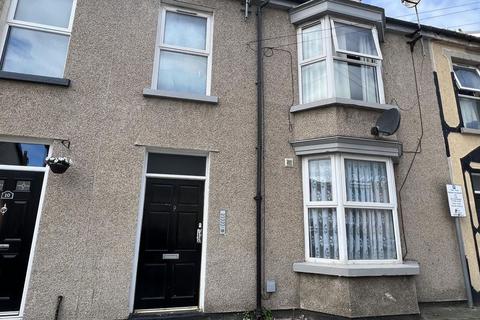 1 bedroom flat to rent, Windsor Street, Rhyl, LL18