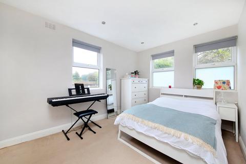 2 bedroom flat to rent, Earlsfield Road, Wandsworth, London