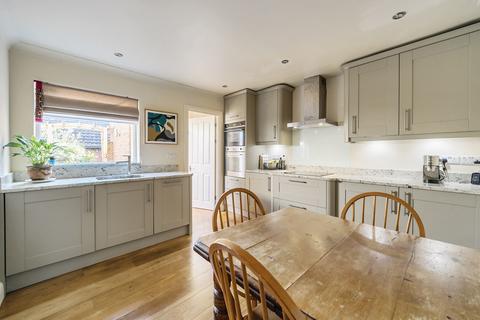 3 Harts Yard, Godalming, GU7 1AS