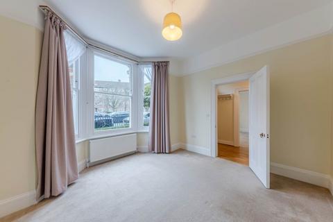 3 bedroom apartment for sale, Priests Bridge, SW14