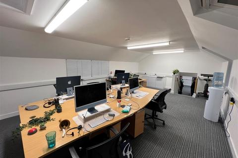 Office to rent, Blaby Road, Enderby, Leicester