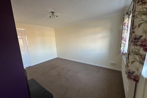 2 bedroom terraced house to rent, Roebuck Drive, Lakenheath IP27